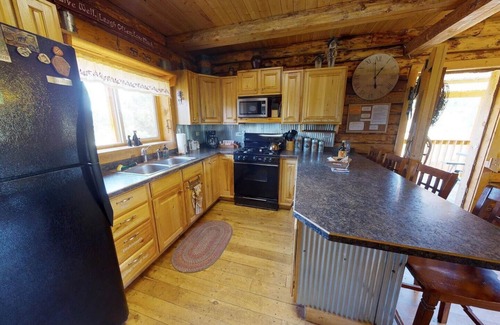 Monticello Cabin | W-W: Canyon View Cabin, An Epic Family Retreat