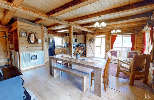 Monticello Cabin | W-W: Canyon View Cabin, An Epic Family Retreat