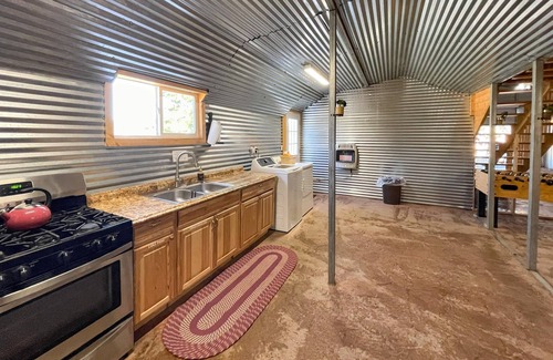 Monticello House | W-W: The Barndominium for Large Groups
