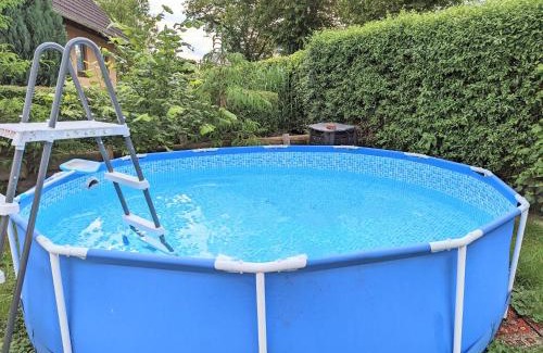 Lichtenhain Apartment | W4 - Urlaubsmagie- Pool, Terrasse, Barbecue