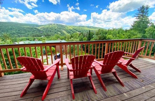 Bretton Woods Villa | W5 AIR CONDITIONED Mount Washington Place townhouse with fireplace air hockey free and fast wifi