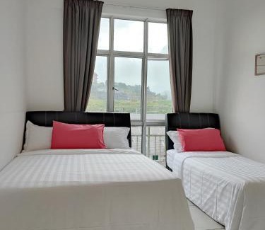 Tanah Rata House | W6WarmStay@GoldenHills/3RPenthouse/WiFi/PasarMalamView/2carpark