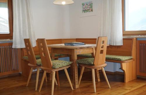 Silandro Apartment | Waalhof Ferienwohnung Apfelblüte
