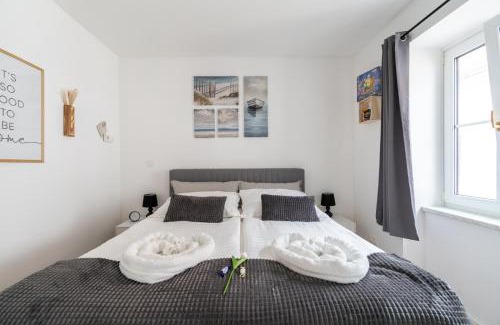 Mautern an der Donau Apartment | Wachau Oasis - Elegance with a Private Terrace