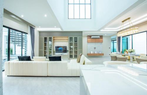 Huai Yai Villa | Wada La Mer Villa Pattaya - Private Pool
