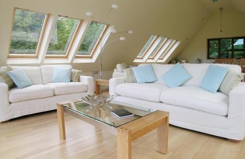 Ivybridge House | Wadadli Lodge