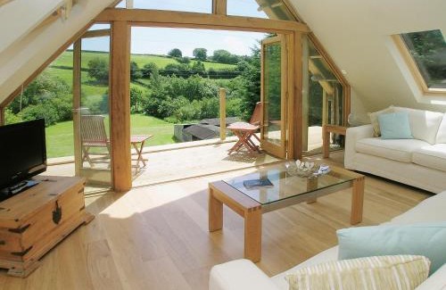 Ivybridge House | Wadadli Lodge
