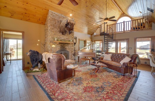 Wagoner Cabin | Wagoner Vacation Rental on 20 Acres w/ Horse Ranch