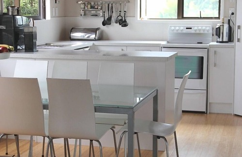Waihi Beach House | Waihi Beach - Beach Front Bach