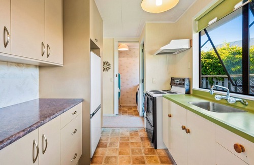 Waikanae House | Waikanae Waves - Waikanae Beach Holiday Home