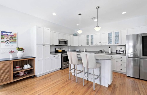 East Hampton House | Wainscott Private Oasis -Tennis and Pool plus Home Theater