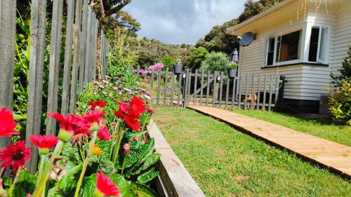 Kaeo House | Wainui bush retreat