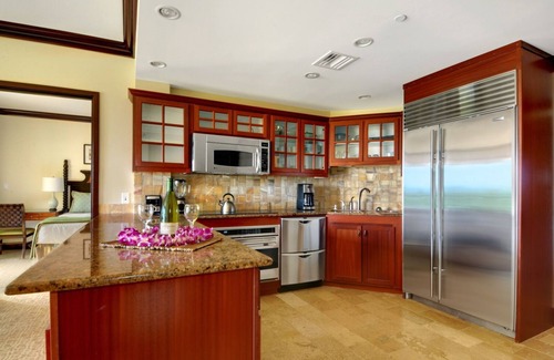 Wailua Condo | Waipouli Beach Resort Gorgeous Luxury Ocean View & Pool View AC!