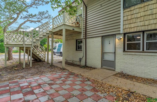 Northeast Virginia Beach House | Wake Forest Bungalow - Suite B
