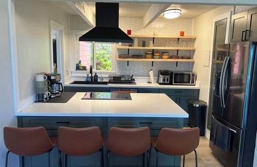 Ka'a'awa House | Wake up in a Hawaiian Paradise! - 3BD/2BA/Wi-Fi/Parking/Washer & Dryer