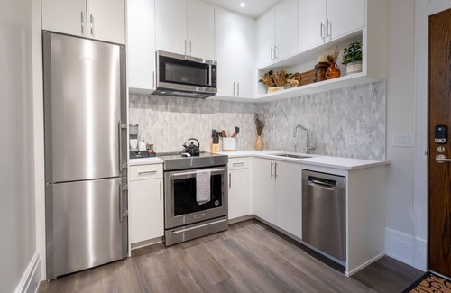 Downtown Condo | Wake up in luxury w/this cozy studio!
