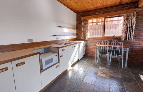 Lake Tyers Beach House | Wake up to panoramic views of the lake from the comfort of your cozy retreat