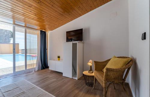 Angeiras Apartment | Wake up with the Sea Breeze- House with pool AP2