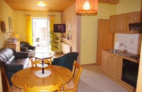 Mirow Apartment | -Waldhaus-Fewo 3