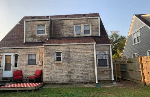 South Kansas City House | Waldo Get Away at LJ’s