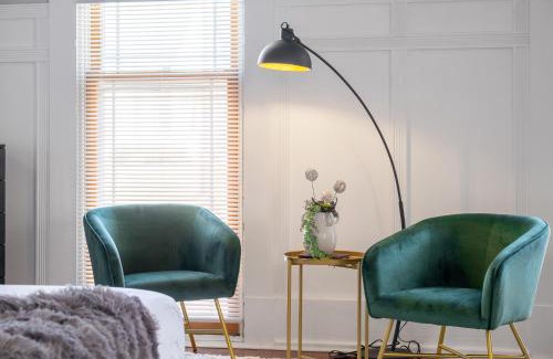 Columbus House | Walk/Bike everywhere from this Historic Chic Studio