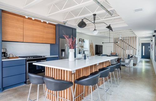 Waller Creek District House | Walk Downtown & Live in Modern Luxury
