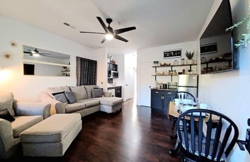 Branson West Condo | Walk-in 1 bedroom near pool with golf course view