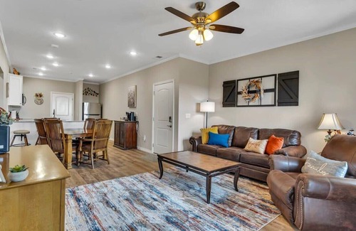 Branson Condo | Walk-In Hillside Condo with Breathtaking View!