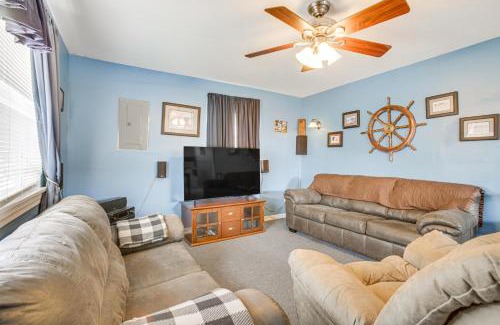 Delacroix Apartment | Walk to Bayou Home with Patio in Delacroix!