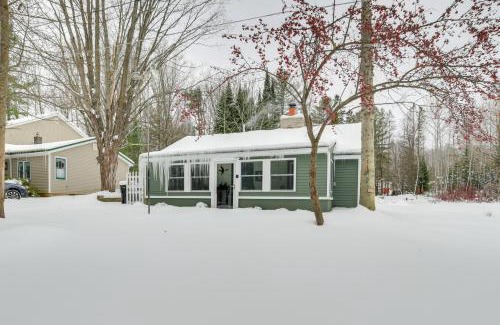 Cheboygan House | Walk to Beach and Mullett Lake Cottage with Yard!