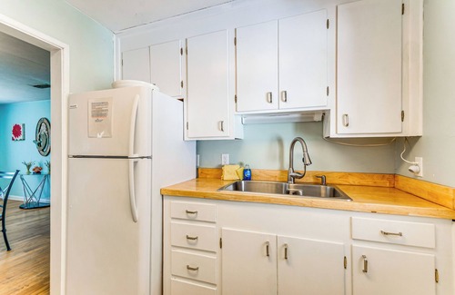 Fort Walton Beach House | Walk to Beach: Fort Walton Coastal Retreat
