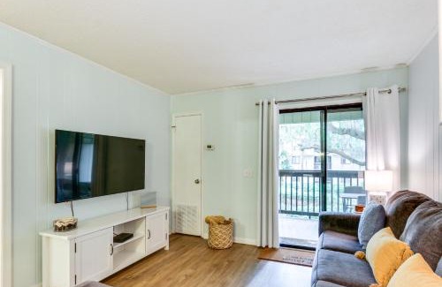 North Forest Beach Apartment | Walk to Beach Hilton Head Getaway with Balcony!