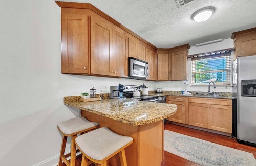 Open Sands House | ☀️Walk to Beach-Great Location-2BR-Sandpiper Philosophy☀️