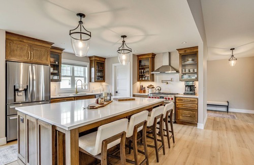 Elkhart Lake House | Walk to Beaches + Restaurants: Elkhart Lake Escape