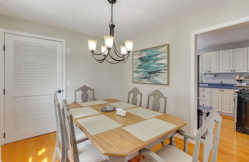 East Haven House | Walk to Beaches: Sunny East Haven Home w/Grill