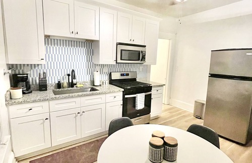 Midtown House | WALK to Beltline, Piedmont, Ponce City Market, VaHi, Midtown! LOCATION!
