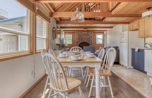 Pacific City House | Walk to Cape Kiwanda from This Casual Charmer with Sweet Queen Loft Bedroom!