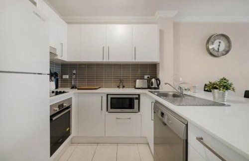 Coogee Apartment | Walk to Coogee Beach Apartment Retreat