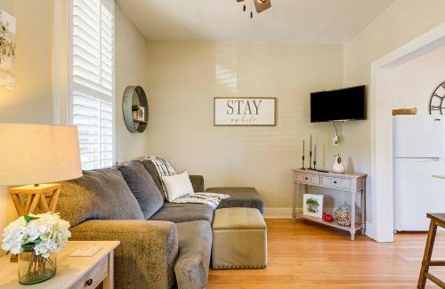 Prescott House | Walk to Courthouse Square Quiet Home with Porch