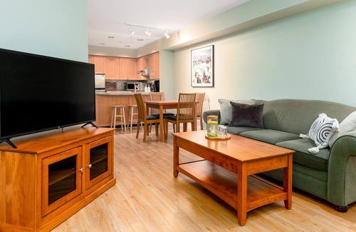 Whistler Creekside Condo | Walk to Creekside Gondola – Cozy 1BR Condo w/Patio, Pool & Hot Tub Access