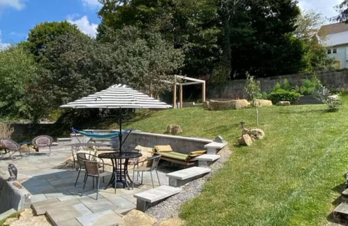 Thomas House | Walk to Dining & River Walk | Cozy Backyard & Fireplace