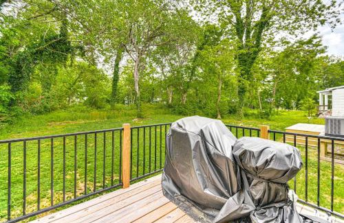 Hampton House | Walk to Dining Sleek Hampton Home with Deck!