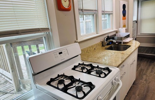 Geneva House | Walk to Downtown! 4-Bedroom Geneva Getaway
