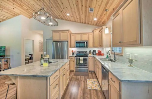 Dahlonega House | Walk to downtown! The heart of Dahlonega.