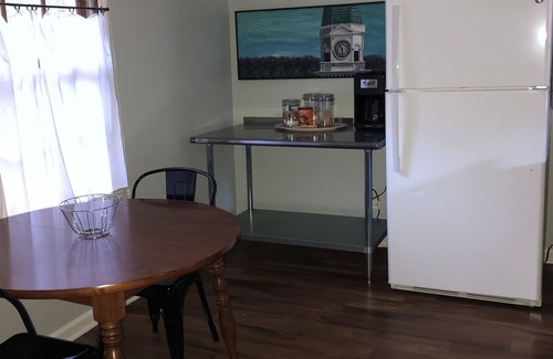Athens House | Walk to Everything from the 5 Points Carriage House!