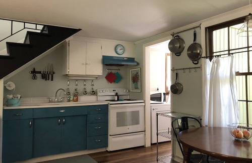 Athens House | Walk to Everything from the 5 Points Carriage House!