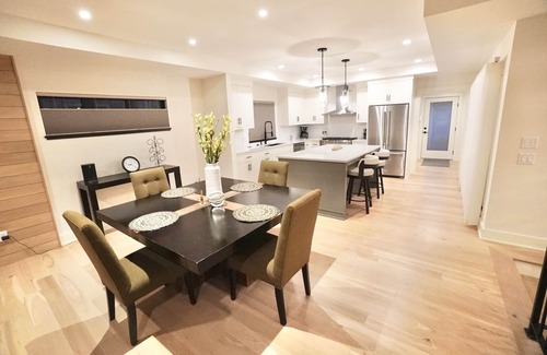 Fulton House | Walk to everything! Modern, executive home just steps away from 50th and France.