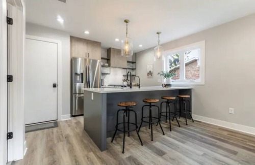 Williams Bay House | Walk to everything - Renovated in 2022
