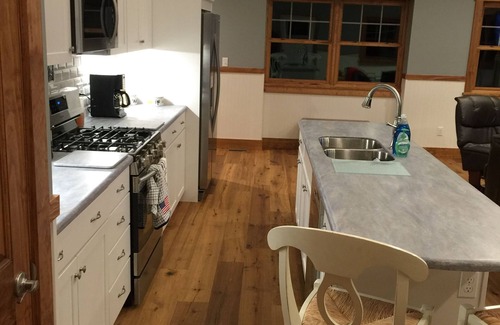 Leland House | Walk To Fishtown, Open Floor Design, In Town! Steps To Big Blue