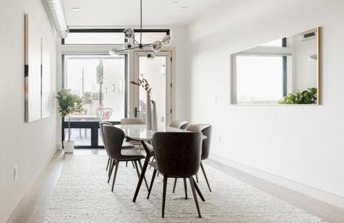 Jefferson Park House | Walk to Gameday - Jefferson Park Condo - Tesoro